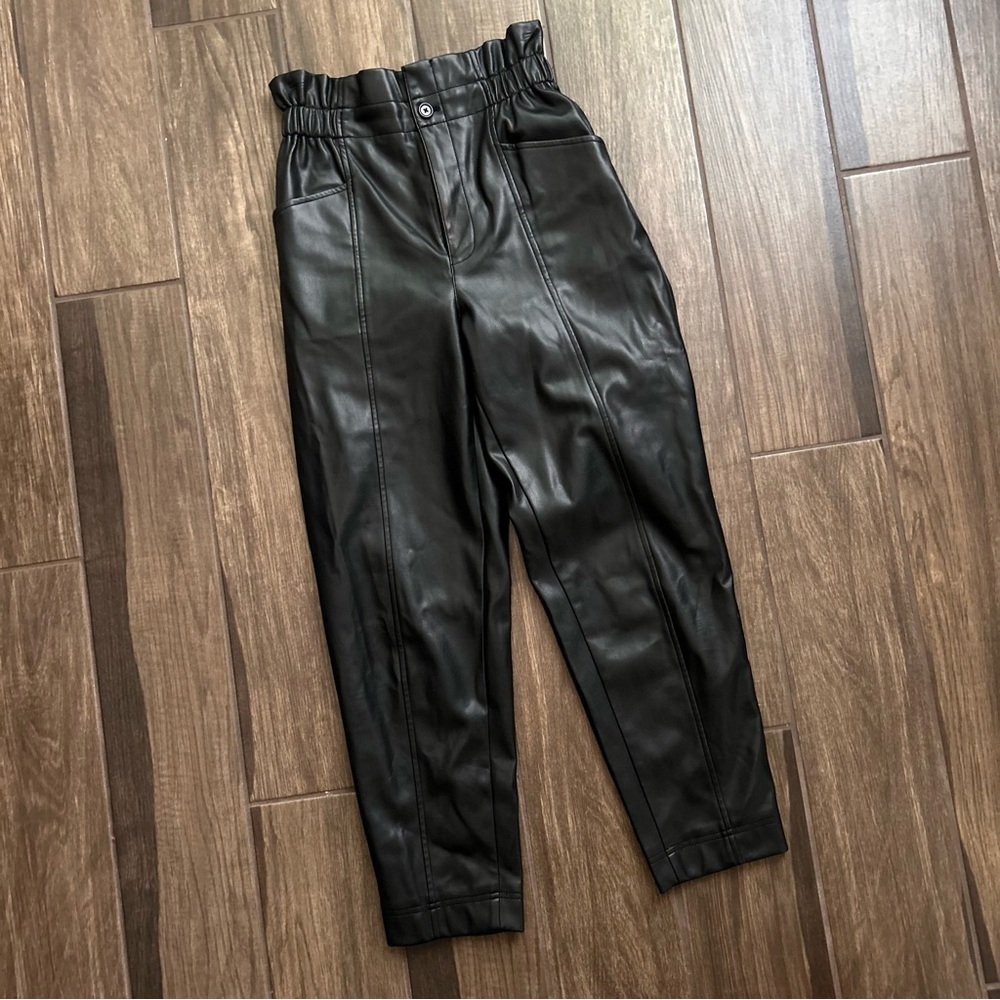 Madewell Vegan Leather Pull on Paper Bag Pants in Black Sz 0 - Picture 2 of 10